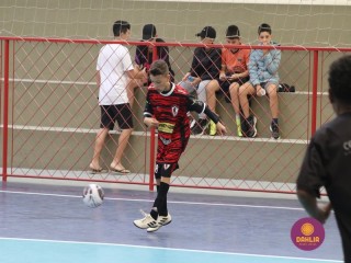 
<a style='margin-left: 5px;' class='btn btn-xs btn-social btn-facebook' href='https://www.facebook.com/sharer/sharer.php?u=https://www.boladovale.com.br/imgs/800-800-90/conteudo/fotos/1651/img0460.jpg' rel='popup' data-width='500' data-height='400'><i class='fa fa-facebook'></i>Compartilhar <span class='hidden-xs'>no Facebook</span>
</a> 
<a class='btn btn-default btn-xs' target='_blank' href='imgs/800-800-90/conteudo/fotos/1651/img0460.jpg'>
<span class='glyphicon glyphicon-cloud-download'></span> Salvar
</a> 
<span></span>