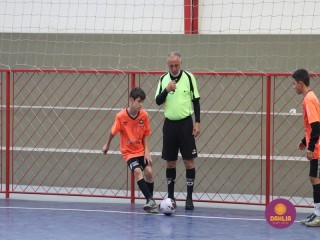 
<a style='margin-left: 5px;' class='btn btn-xs btn-social btn-facebook' href='https://www.facebook.com/sharer/sharer.php?u=https://www.boladovale.com.br/imgs/800-800-90/conteudo/fotos/1651/img0482.jpg' rel='popup' data-width='500' data-height='400'><i class='fa fa-facebook'></i>Compartilhar <span class='hidden-xs'>no Facebook</span>
</a> 
<a class='btn btn-default btn-xs' target='_blank' href='imgs/800-800-90/conteudo/fotos/1651/img0482.jpg'>
<span class='glyphicon glyphicon-cloud-download'></span> Salvar
</a> 
<span></span>