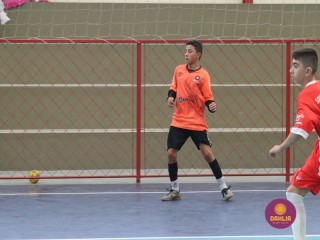 
<a style='margin-left: 5px;' class='btn btn-xs btn-social btn-facebook' href='https://www.facebook.com/sharer/sharer.php?u=https://www.boladovale.com.br/imgs/800-800-90/conteudo/fotos/1651/img0495.jpg' rel='popup' data-width='500' data-height='400'><i class='fa fa-facebook'></i>Compartilhar <span class='hidden-xs'>no Facebook</span>
</a> 
<a class='btn btn-default btn-xs' target='_blank' href='imgs/800-800-90/conteudo/fotos/1651/img0495.jpg'>
<span class='glyphicon glyphicon-cloud-download'></span> Salvar
</a> 
<span></span>