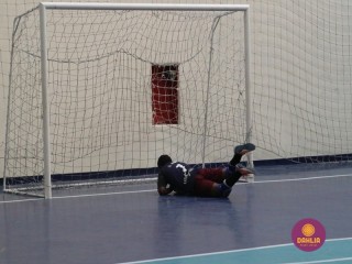 
<a style='margin-left: 5px;' class='btn btn-xs btn-social btn-facebook' href='https://www.facebook.com/sharer/sharer.php?u=https://www.boladovale.com.br/imgs/800-800-90/conteudo/fotos/1651/img0497.jpg' rel='popup' data-width='500' data-height='400'><i class='fa fa-facebook'></i>Compartilhar <span class='hidden-xs'>no Facebook</span>
</a> 
<a class='btn btn-default btn-xs' target='_blank' href='imgs/800-800-90/conteudo/fotos/1651/img0497.jpg'>
<span class='glyphicon glyphicon-cloud-download'></span> Salvar
</a> 
<span></span>