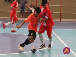 
<a style='margin-left: 5px;' class='btn btn-xs btn-social btn-facebook' href='https://www.facebook.com/sharer/sharer.php?u=https://www.boladovale.com.br/imgs/800-800-90/conteudo/fotos/1651/img0498.jpg' rel='popup' data-width='500' data-height='400'><i class='fa fa-facebook'></i>Compartilhar <span class='hidden-xs'>no Facebook</span>
</a> 
<a class='btn btn-default btn-xs' target='_blank' href='imgs/800-800-90/conteudo/fotos/1651/img0498.jpg'>
<span class='glyphicon glyphicon-cloud-download'></span> Salvar
</a> 
<span></span>