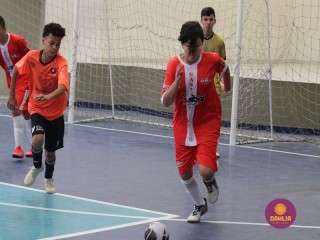 
<a style='margin-left: 5px;' class='btn btn-xs btn-social btn-facebook' href='https://www.facebook.com/sharer/sharer.php?u=https://www.boladovale.com.br/imgs/800-800-90/conteudo/fotos/1651/img0499.jpg' rel='popup' data-width='500' data-height='400'><i class='fa fa-facebook'></i>Compartilhar <span class='hidden-xs'>no Facebook</span>
</a> 
<a class='btn btn-default btn-xs' target='_blank' href='imgs/800-800-90/conteudo/fotos/1651/img0499.jpg'>
<span class='glyphicon glyphicon-cloud-download'></span> Salvar
</a> 
<span></span>