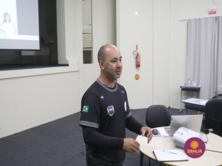 
<a style='margin-left: 5px;' class='btn btn-xs btn-social btn-facebook' href='https://www.facebook.com/sharer/sharer.php?u=https://www.boladovale.com.br/imgs/800-800-90/conteudo/fotos/1652/img0529.jpg' rel='popup' data-width='500' data-height='400'><i class='fa fa-facebook'></i>Compartilhar <span class='hidden-xs'>no Facebook</span>
</a> 
<a class='btn btn-default btn-xs' target='_blank' href='imgs/800-800-90/conteudo/fotos/1652/img0529.jpg'>
<span class='glyphicon glyphicon-cloud-download'></span> Salvar
</a> 
<span></span>