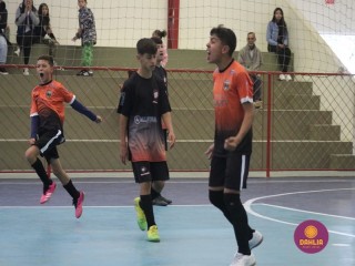 
<a style='margin-left: 5px;' class='btn btn-xs btn-social btn-facebook' href='https://www.facebook.com/sharer/sharer.php?u=https://www.boladovale.com.br/imgs/800-800-90/conteudo/fotos/1653/img5780.jpg' rel='popup' data-width='500' data-height='400'><i class='fa fa-facebook'></i>Compartilhar <span class='hidden-xs'>no Facebook</span>
</a> 
<a class='btn btn-default btn-xs' target='_blank' href='imgs/800-800-90/conteudo/fotos/1653/img5780.jpg'>
<span class='glyphicon glyphicon-cloud-download'></span> Salvar
</a> 
<span></span>