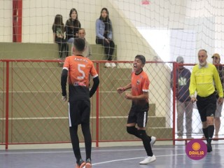 
<a style='margin-left: 5px;' class='btn btn-xs btn-social btn-facebook' href='https://www.facebook.com/sharer/sharer.php?u=https://www.boladovale.com.br/imgs/800-800-90/conteudo/fotos/1653/img5800.jpg' rel='popup' data-width='500' data-height='400'><i class='fa fa-facebook'></i>Compartilhar <span class='hidden-xs'>no Facebook</span>
</a> 
<a class='btn btn-default btn-xs' target='_blank' href='imgs/800-800-90/conteudo/fotos/1653/img5800.jpg'>
<span class='glyphicon glyphicon-cloud-download'></span> Salvar
</a> 
<span></span>