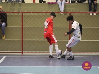 
<a style='margin-left: 5px;' class='btn btn-xs btn-social btn-facebook' href='https://www.facebook.com/sharer/sharer.php?u=https://www.boladovale.com.br/imgs/800-800-90/conteudo/fotos/1653/img5891.jpg' rel='popup' data-width='500' data-height='400'><i class='fa fa-facebook'></i>Compartilhar <span class='hidden-xs'>no Facebook</span>
</a> 
<a class='btn btn-default btn-xs' target='_blank' href='imgs/800-800-90/conteudo/fotos/1653/img5891.jpg'>
<span class='glyphicon glyphicon-cloud-download'></span> Salvar
</a> 
<span></span>