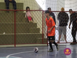 
<a style='margin-left: 5px;' class='btn btn-xs btn-social btn-facebook' href='https://www.facebook.com/sharer/sharer.php?u=https://www.boladovale.com.br/imgs/800-800-90/conteudo/fotos/1653/img5946.jpg' rel='popup' data-width='500' data-height='400'><i class='fa fa-facebook'></i>Compartilhar <span class='hidden-xs'>no Facebook</span>
</a> 
<a class='btn btn-default btn-xs' target='_blank' href='imgs/800-800-90/conteudo/fotos/1653/img5946.jpg'>
<span class='glyphicon glyphicon-cloud-download'></span> Salvar
</a> 
<span></span>