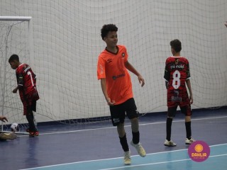 
<a style='margin-left: 5px;' class='btn btn-xs btn-social btn-facebook' href='https://www.facebook.com/sharer/sharer.php?u=https://www.boladovale.com.br/imgs/800-800-90/conteudo/fotos/1653/img5954.jpg' rel='popup' data-width='500' data-height='400'><i class='fa fa-facebook'></i>Compartilhar <span class='hidden-xs'>no Facebook</span>
</a> 
<a class='btn btn-default btn-xs' target='_blank' href='imgs/800-800-90/conteudo/fotos/1653/img5954.jpg'>
<span class='glyphicon glyphicon-cloud-download'></span> Salvar
</a> 
<span></span>