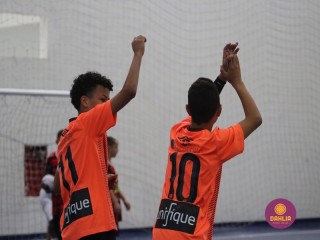 
<a style='margin-left: 5px;' class='btn btn-xs btn-social btn-facebook' href='https://www.facebook.com/sharer/sharer.php?u=https://www.boladovale.com.br/imgs/800-800-90/conteudo/fotos/1653/img5958.jpg' rel='popup' data-width='500' data-height='400'><i class='fa fa-facebook'></i>Compartilhar <span class='hidden-xs'>no Facebook</span>
</a> 
<a class='btn btn-default btn-xs' target='_blank' href='imgs/800-800-90/conteudo/fotos/1653/img5958.jpg'>
<span class='glyphicon glyphicon-cloud-download'></span> Salvar
</a> 
<span></span>