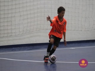 
<a style='margin-left: 5px;' class='btn btn-xs btn-social btn-facebook' href='https://www.facebook.com/sharer/sharer.php?u=https://www.boladovale.com.br/imgs/800-800-90/conteudo/fotos/1653/img6011.jpg' rel='popup' data-width='500' data-height='400'><i class='fa fa-facebook'></i>Compartilhar <span class='hidden-xs'>no Facebook</span>
</a> 
<a class='btn btn-default btn-xs' target='_blank' href='imgs/800-800-90/conteudo/fotos/1653/img6011.jpg'>
<span class='glyphicon glyphicon-cloud-download'></span> Salvar
</a> 
<span></span>