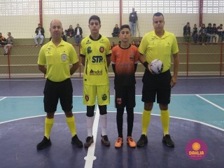 
<a style='margin-left: 5px;' class='btn btn-xs btn-social btn-facebook' href='https://www.facebook.com/sharer/sharer.php?u=https://www.boladovale.com.br/imgs/800-800-90/conteudo/fotos/1654/img6337.jpg' rel='popup' data-width='500' data-height='400'><i class='fa fa-facebook'></i>Compartilhar <span class='hidden-xs'>no Facebook</span>
</a> 
<a class='btn btn-default btn-xs' target='_blank' href='imgs/800-800-90/conteudo/fotos/1654/img6337.jpg'>
<span class='glyphicon glyphicon-cloud-download'></span> Salvar
</a> 
<span></span>