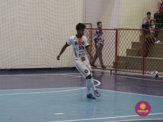 
<a style='margin-left: 5px;' class='btn btn-xs btn-social btn-facebook' href='https://www.facebook.com/sharer/sharer.php?u=https://www.boladovale.com.br/imgs/800-800-90/conteudo/fotos/1654/img6356.jpg' rel='popup' data-width='500' data-height='400'><i class='fa fa-facebook'></i>Compartilhar <span class='hidden-xs'>no Facebook</span>
</a> 
<a class='btn btn-default btn-xs' target='_blank' href='imgs/800-800-90/conteudo/fotos/1654/img6356.jpg'>
<span class='glyphicon glyphicon-cloud-download'></span> Salvar
</a> 
<span></span>