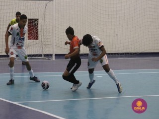 
<a style='margin-left: 5px;' class='btn btn-xs btn-social btn-facebook' href='https://www.facebook.com/sharer/sharer.php?u=https://www.boladovale.com.br/imgs/800-800-90/conteudo/fotos/1654/img6375.jpg' rel='popup' data-width='500' data-height='400'><i class='fa fa-facebook'></i>Compartilhar <span class='hidden-xs'>no Facebook</span>
</a> 
<a class='btn btn-default btn-xs' target='_blank' href='imgs/800-800-90/conteudo/fotos/1654/img6375.jpg'>
<span class='glyphicon glyphicon-cloud-download'></span> Salvar
</a> 
<span></span>