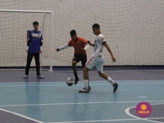 
<a style='margin-left: 5px;' class='btn btn-xs btn-social btn-facebook' href='https://www.facebook.com/sharer/sharer.php?u=https://www.boladovale.com.br/imgs/800-800-90/conteudo/fotos/1654/img6403.jpg' rel='popup' data-width='500' data-height='400'><i class='fa fa-facebook'></i>Compartilhar <span class='hidden-xs'>no Facebook</span>
</a> 
<a class='btn btn-default btn-xs' target='_blank' href='imgs/800-800-90/conteudo/fotos/1654/img6403.jpg'>
<span class='glyphicon glyphicon-cloud-download'></span> Salvar
</a> 
<span></span>