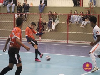 
<a style='margin-left: 5px;' class='btn btn-xs btn-social btn-facebook' href='https://www.facebook.com/sharer/sharer.php?u=https://www.boladovale.com.br/imgs/800-800-90/conteudo/fotos/1654/img6404.jpg' rel='popup' data-width='500' data-height='400'><i class='fa fa-facebook'></i>Compartilhar <span class='hidden-xs'>no Facebook</span>
</a> 
<a class='btn btn-default btn-xs' target='_blank' href='imgs/800-800-90/conteudo/fotos/1654/img6404.jpg'>
<span class='glyphicon glyphicon-cloud-download'></span> Salvar
</a> 
<span></span>