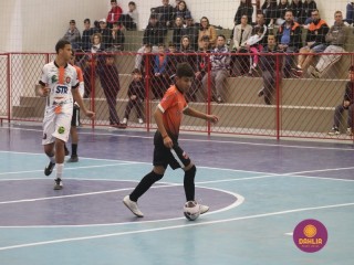 
<a style='margin-left: 5px;' class='btn btn-xs btn-social btn-facebook' href='https://www.facebook.com/sharer/sharer.php?u=https://www.boladovale.com.br/imgs/800-800-90/conteudo/fotos/1654/img6405.jpg' rel='popup' data-width='500' data-height='400'><i class='fa fa-facebook'></i>Compartilhar <span class='hidden-xs'>no Facebook</span>
</a> 
<a class='btn btn-default btn-xs' target='_blank' href='imgs/800-800-90/conteudo/fotos/1654/img6405.jpg'>
<span class='glyphicon glyphicon-cloud-download'></span> Salvar
</a> 
<span></span>