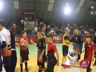 
<a style='margin-left: 5px;' class='btn btn-xs btn-social btn-facebook' href='https://www.facebook.com/sharer/sharer.php?u=https://www.boladovale.com.br/imgs/800-800-90/conteudo/fotos/1657/img6500.jpg' rel='popup' data-width='500' data-height='400'><i class='fa fa-facebook'></i>Compartilhar <span class='hidden-xs'>no Facebook</span>
</a> 
<a class='btn btn-default btn-xs' target='_blank' href='imgs/800-800-90/conteudo/fotos/1657/img6500.jpg'>
<span class='glyphicon glyphicon-cloud-download'></span> Salvar
</a> 
<span></span>