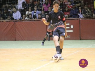 
<a style='margin-left: 5px;' class='btn btn-xs btn-social btn-facebook' href='https://www.facebook.com/sharer/sharer.php?u=https://www.boladovale.com.br/imgs/800-800-90/conteudo/fotos/1657/img6599.jpg' rel='popup' data-width='500' data-height='400'><i class='fa fa-facebook'></i>Compartilhar <span class='hidden-xs'>no Facebook</span>
</a> 
<a class='btn btn-default btn-xs' target='_blank' href='imgs/800-800-90/conteudo/fotos/1657/img6599.jpg'>
<span class='glyphicon glyphicon-cloud-download'></span> Salvar
</a> 
<span></span>