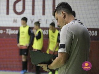 
<a style='margin-left: 5px;' class='btn btn-xs btn-social btn-facebook' href='https://www.facebook.com/sharer/sharer.php?u=https://www.boladovale.com.br/imgs/800-800-90/conteudo/fotos/1657/img6633.jpg' rel='popup' data-width='500' data-height='400'><i class='fa fa-facebook'></i>Compartilhar <span class='hidden-xs'>no Facebook</span>
</a> 
<a class='btn btn-default btn-xs' target='_blank' href='imgs/800-800-90/conteudo/fotos/1657/img6633.jpg'>
<span class='glyphicon glyphicon-cloud-download'></span> Salvar
</a> 
<span></span>