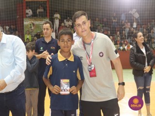 
<a style='margin-left: 5px;' class='btn btn-xs btn-social btn-facebook' href='https://www.facebook.com/sharer/sharer.php?u=https://www.boladovale.com.br/imgs/800-800-90/conteudo/fotos/1658/img6724.jpg' rel='popup' data-width='500' data-height='400'><i class='fa fa-facebook'></i>Compartilhar <span class='hidden-xs'>no Facebook</span>
</a> 
<a class='btn btn-default btn-xs' target='_blank' href='imgs/800-800-90/conteudo/fotos/1658/img6724.jpg'>
<span class='glyphicon glyphicon-cloud-download'></span> Salvar
</a> 
<span></span>