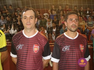
<a style='margin-left: 5px;' class='btn btn-xs btn-social btn-facebook' href='https://www.facebook.com/sharer/sharer.php?u=https://www.boladovale.com.br/imgs/800-800-90/conteudo/fotos/1659/img6805.jpg' rel='popup' data-width='500' data-height='400'><i class='fa fa-facebook'></i>Compartilhar <span class='hidden-xs'>no Facebook</span>
</a> 
<a class='btn btn-default btn-xs' target='_blank' href='imgs/800-800-90/conteudo/fotos/1659/img6805.jpg'>
<span class='glyphicon glyphicon-cloud-download'></span> Salvar
</a> 
<span></span>