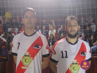 
<a style='margin-left: 5px;' class='btn btn-xs btn-social btn-facebook' href='https://www.facebook.com/sharer/sharer.php?u=https://www.boladovale.com.br/imgs/800-800-90/conteudo/fotos/1659/img6809.jpg' rel='popup' data-width='500' data-height='400'><i class='fa fa-facebook'></i>Compartilhar <span class='hidden-xs'>no Facebook</span>
</a> 
<a class='btn btn-default btn-xs' target='_blank' href='imgs/800-800-90/conteudo/fotos/1659/img6809.jpg'>
<span class='glyphicon glyphicon-cloud-download'></span> Salvar
</a> 
<span></span>