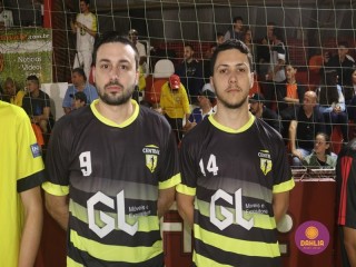 
<a style='margin-left: 5px;' class='btn btn-xs btn-social btn-facebook' href='https://www.facebook.com/sharer/sharer.php?u=https://www.boladovale.com.br/imgs/800-800-90/conteudo/fotos/1659/img6815.jpg' rel='popup' data-width='500' data-height='400'><i class='fa fa-facebook'></i>Compartilhar <span class='hidden-xs'>no Facebook</span>
</a> 
<a class='btn btn-default btn-xs' target='_blank' href='imgs/800-800-90/conteudo/fotos/1659/img6815.jpg'>
<span class='glyphicon glyphicon-cloud-download'></span> Salvar
</a> 
<span></span>