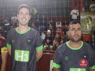 
<a style='margin-left: 5px;' class='btn btn-xs btn-social btn-facebook' href='https://www.facebook.com/sharer/sharer.php?u=https://www.boladovale.com.br/imgs/800-800-90/conteudo/fotos/1659/img6820.jpg' rel='popup' data-width='500' data-height='400'><i class='fa fa-facebook'></i>Compartilhar <span class='hidden-xs'>no Facebook</span>
</a> 
<a class='btn btn-default btn-xs' target='_blank' href='imgs/800-800-90/conteudo/fotos/1659/img6820.jpg'>
<span class='glyphicon glyphicon-cloud-download'></span> Salvar
</a> 
<span></span>