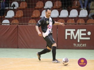 
<a style='margin-left: 5px;' class='btn btn-xs btn-social btn-facebook' href='https://www.facebook.com/sharer/sharer.php?u=https://www.boladovale.com.br/imgs/800-800-90/conteudo/fotos/1661/img6998.jpg' rel='popup' data-width='500' data-height='400'><i class='fa fa-facebook'></i>Compartilhar <span class='hidden-xs'>no Facebook</span>
</a> 
<a class='btn btn-default btn-xs' target='_blank' href='imgs/800-800-90/conteudo/fotos/1661/img6998.jpg'>
<span class='glyphicon glyphicon-cloud-download'></span> Salvar
</a> 
<span></span>