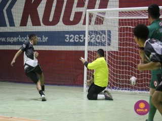 
<a style='margin-left: 5px;' class='btn btn-xs btn-social btn-facebook' href='https://www.facebook.com/sharer/sharer.php?u=https://www.boladovale.com.br/imgs/800-800-90/conteudo/fotos/1661/img7034.jpg' rel='popup' data-width='500' data-height='400'><i class='fa fa-facebook'></i>Compartilhar <span class='hidden-xs'>no Facebook</span>
</a> 
<a class='btn btn-default btn-xs' target='_blank' href='imgs/800-800-90/conteudo/fotos/1661/img7034.jpg'>
<span class='glyphicon glyphicon-cloud-download'></span> Salvar
</a> 
<span></span>