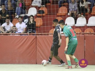 
<a style='margin-left: 5px;' class='btn btn-xs btn-social btn-facebook' href='https://www.facebook.com/sharer/sharer.php?u=https://www.boladovale.com.br/imgs/800-800-90/conteudo/fotos/1661/img7047.jpg' rel='popup' data-width='500' data-height='400'><i class='fa fa-facebook'></i>Compartilhar <span class='hidden-xs'>no Facebook</span>
</a> 
<a class='btn btn-default btn-xs' target='_blank' href='imgs/800-800-90/conteudo/fotos/1661/img7047.jpg'>
<span class='glyphicon glyphicon-cloud-download'></span> Salvar
</a> 
<span></span>