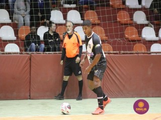 
<a style='margin-left: 5px;' class='btn btn-xs btn-social btn-facebook' href='https://www.facebook.com/sharer/sharer.php?u=https://www.boladovale.com.br/imgs/800-800-90/conteudo/fotos/1661/img7083.jpg' rel='popup' data-width='500' data-height='400'><i class='fa fa-facebook'></i>Compartilhar <span class='hidden-xs'>no Facebook</span>
</a> 
<a class='btn btn-default btn-xs' target='_blank' href='imgs/800-800-90/conteudo/fotos/1661/img7083.jpg'>
<span class='glyphicon glyphicon-cloud-download'></span> Salvar
</a> 
<span></span>