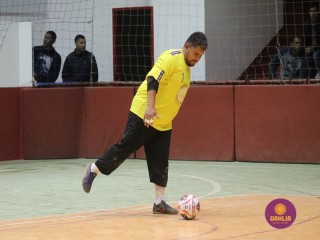 
<a style='margin-left: 5px;' class='btn btn-xs btn-social btn-facebook' href='https://www.facebook.com/sharer/sharer.php?u=https://www.boladovale.com.br/imgs/800-800-90/conteudo/fotos/1661/img7102.jpg' rel='popup' data-width='500' data-height='400'><i class='fa fa-facebook'></i>Compartilhar <span class='hidden-xs'>no Facebook</span>
</a> 
<a class='btn btn-default btn-xs' target='_blank' href='imgs/800-800-90/conteudo/fotos/1661/img7102.jpg'>
<span class='glyphicon glyphicon-cloud-download'></span> Salvar
</a> 
<span></span>
