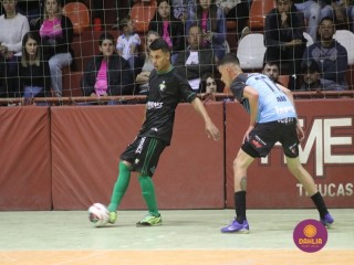
<a style='margin-left: 5px;' class='btn btn-xs btn-social btn-facebook' href='https://www.facebook.com/sharer/sharer.php?u=https://www.boladovale.com.br/imgs/800-800-90/conteudo/fotos/1662/img7155.jpg' rel='popup' data-width='500' data-height='400'><i class='fa fa-facebook'></i>Compartilhar <span class='hidden-xs'>no Facebook</span>
</a> 
<a class='btn btn-default btn-xs' target='_blank' href='imgs/800-800-90/conteudo/fotos/1662/img7155.jpg'>
<span class='glyphicon glyphicon-cloud-download'></span> Salvar
</a> 
<span></span>