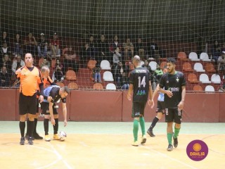 
<a style='margin-left: 5px;' class='btn btn-xs btn-social btn-facebook' href='https://www.facebook.com/sharer/sharer.php?u=https://www.boladovale.com.br/imgs/800-800-90/conteudo/fotos/1662/img7231.jpg' rel='popup' data-width='500' data-height='400'><i class='fa fa-facebook'></i>Compartilhar <span class='hidden-xs'>no Facebook</span>
</a> 
<a class='btn btn-default btn-xs' target='_blank' href='imgs/800-800-90/conteudo/fotos/1662/img7231.jpg'>
<span class='glyphicon glyphicon-cloud-download'></span> Salvar
</a> 
<span></span>