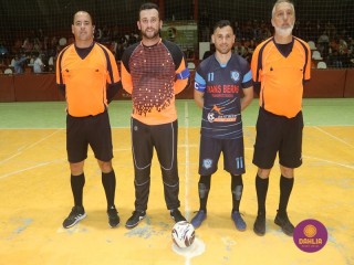 
<a style='margin-left: 5px;' class='btn btn-xs btn-social btn-facebook' href='https://www.facebook.com/sharer/sharer.php?u=https://www.boladovale.com.br/imgs/800-800-90/conteudo/fotos/1663/img7246.jpg' rel='popup' data-width='500' data-height='400'><i class='fa fa-facebook'></i>Compartilhar <span class='hidden-xs'>no Facebook</span>
</a> 
<a class='btn btn-default btn-xs' target='_blank' href='imgs/800-800-90/conteudo/fotos/1663/img7246.jpg'>
<span class='glyphicon glyphicon-cloud-download'></span> Salvar
</a> 
<span></span>