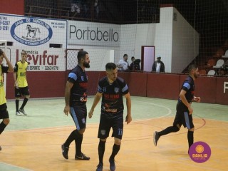 
<a style='margin-left: 5px;' class='btn btn-xs btn-social btn-facebook' href='https://www.facebook.com/sharer/sharer.php?u=https://www.boladovale.com.br/imgs/800-800-90/conteudo/fotos/1663/img7251.jpg' rel='popup' data-width='500' data-height='400'><i class='fa fa-facebook'></i>Compartilhar <span class='hidden-xs'>no Facebook</span>
</a> 
<a class='btn btn-default btn-xs' target='_blank' href='imgs/800-800-90/conteudo/fotos/1663/img7251.jpg'>
<span class='glyphicon glyphicon-cloud-download'></span> Salvar
</a> 
<span></span>