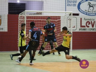 
<a style='margin-left: 5px;' class='btn btn-xs btn-social btn-facebook' href='https://www.facebook.com/sharer/sharer.php?u=https://www.boladovale.com.br/imgs/800-800-90/conteudo/fotos/1663/img7266.jpg' rel='popup' data-width='500' data-height='400'><i class='fa fa-facebook'></i>Compartilhar <span class='hidden-xs'>no Facebook</span>
</a> 
<a class='btn btn-default btn-xs' target='_blank' href='imgs/800-800-90/conteudo/fotos/1663/img7266.jpg'>
<span class='glyphicon glyphicon-cloud-download'></span> Salvar
</a> 
<span></span>