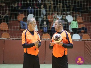 
<a style='margin-left: 5px;' class='btn btn-xs btn-social btn-facebook' href='https://www.facebook.com/sharer/sharer.php?u=https://www.boladovale.com.br/imgs/800-800-90/conteudo/fotos/1663/img7267.jpg' rel='popup' data-width='500' data-height='400'><i class='fa fa-facebook'></i>Compartilhar <span class='hidden-xs'>no Facebook</span>
</a> 
<a class='btn btn-default btn-xs' target='_blank' href='imgs/800-800-90/conteudo/fotos/1663/img7267.jpg'>
<span class='glyphicon glyphicon-cloud-download'></span> Salvar
</a> 
<span></span>