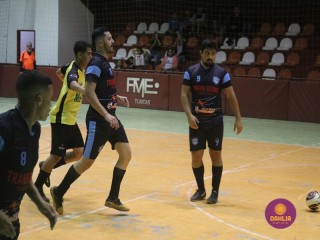 
<a style='margin-left: 5px;' class='btn btn-xs btn-social btn-facebook' href='https://www.facebook.com/sharer/sharer.php?u=https://www.boladovale.com.br/imgs/800-800-90/conteudo/fotos/1663/img7311.jpg' rel='popup' data-width='500' data-height='400'><i class='fa fa-facebook'></i>Compartilhar <span class='hidden-xs'>no Facebook</span>
</a> 
<a class='btn btn-default btn-xs' target='_blank' href='imgs/800-800-90/conteudo/fotos/1663/img7311.jpg'>
<span class='glyphicon glyphicon-cloud-download'></span> Salvar
</a> 
<span></span>