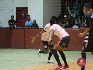 
<a style='margin-left: 5px;' class='btn btn-xs btn-social btn-facebook' href='https://www.facebook.com/sharer/sharer.php?u=https://www.boladovale.com.br/imgs/800-800-90/conteudo/fotos/1664/img7339.jpg' rel='popup' data-width='500' data-height='400'><i class='fa fa-facebook'></i>Compartilhar <span class='hidden-xs'>no Facebook</span>
</a> 
<a class='btn btn-default btn-xs' target='_blank' href='imgs/800-800-90/conteudo/fotos/1664/img7339.jpg'>
<span class='glyphicon glyphicon-cloud-download'></span> Salvar
</a> 
<span></span>