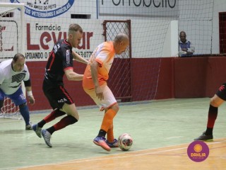 
<a style='margin-left: 5px;' class='btn btn-xs btn-social btn-facebook' href='https://www.facebook.com/sharer/sharer.php?u=https://www.boladovale.com.br/imgs/800-800-90/conteudo/fotos/1665/img7432.jpg' rel='popup' data-width='500' data-height='400'><i class='fa fa-facebook'></i>Compartilhar <span class='hidden-xs'>no Facebook</span>
</a> 
<a class='btn btn-default btn-xs' target='_blank' href='imgs/800-800-90/conteudo/fotos/1665/img7432.jpg'>
<span class='glyphicon glyphicon-cloud-download'></span> Salvar
</a> 
<span></span>