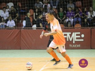 
<a style='margin-left: 5px;' class='btn btn-xs btn-social btn-facebook' href='https://www.facebook.com/sharer/sharer.php?u=https://www.boladovale.com.br/imgs/800-800-90/conteudo/fotos/1665/img7460.jpg' rel='popup' data-width='500' data-height='400'><i class='fa fa-facebook'></i>Compartilhar <span class='hidden-xs'>no Facebook</span>
</a> 
<a class='btn btn-default btn-xs' target='_blank' href='imgs/800-800-90/conteudo/fotos/1665/img7460.jpg'>
<span class='glyphicon glyphicon-cloud-download'></span> Salvar
</a> 
<span></span>