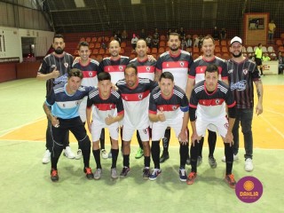 
<a style='margin-left: 5px;' class='btn btn-xs btn-social btn-facebook' href='https://www.facebook.com/sharer/sharer.php?u=https://www.boladovale.com.br/imgs/800-800-90/conteudo/fotos/1667/img6489.jpg' rel='popup' data-width='500' data-height='400'><i class='fa fa-facebook'></i>Compartilhar <span class='hidden-xs'>no Facebook</span>
</a> 
<a class='btn btn-default btn-xs' target='_blank' href='imgs/800-800-90/conteudo/fotos/1667/img6489.jpg'>
<span class='glyphicon glyphicon-cloud-download'></span> Salvar
</a> 
<span></span>
