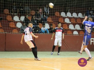 
<a style='margin-left: 5px;' class='btn btn-xs btn-social btn-facebook' href='https://www.facebook.com/sharer/sharer.php?u=https://www.boladovale.com.br/imgs/800-800-90/conteudo/fotos/1667/img6506.jpg' rel='popup' data-width='500' data-height='400'><i class='fa fa-facebook'></i>Compartilhar <span class='hidden-xs'>no Facebook</span>
</a> 
<a class='btn btn-default btn-xs' target='_blank' href='imgs/800-800-90/conteudo/fotos/1667/img6506.jpg'>
<span class='glyphicon glyphicon-cloud-download'></span> Salvar
</a> 
<span></span>