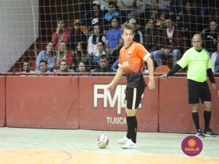 
<a style='margin-left: 5px;' class='btn btn-xs btn-social btn-facebook' href='https://www.facebook.com/sharer/sharer.php?u=https://www.boladovale.com.br/imgs/800-800-90/conteudo/fotos/1668/img6600.jpg' rel='popup' data-width='500' data-height='400'><i class='fa fa-facebook'></i>Compartilhar <span class='hidden-xs'>no Facebook</span>
</a> 
<a class='btn btn-default btn-xs' target='_blank' href='imgs/800-800-90/conteudo/fotos/1668/img6600.jpg'>
<span class='glyphicon glyphicon-cloud-download'></span> Salvar
</a> 
<span></span>