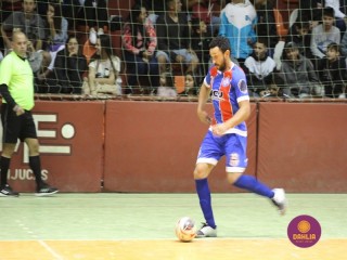 
<a style='margin-left: 5px;' class='btn btn-xs btn-social btn-facebook' href='https://www.facebook.com/sharer/sharer.php?u=https://www.boladovale.com.br/imgs/800-800-90/conteudo/fotos/1668/img6613.jpg' rel='popup' data-width='500' data-height='400'><i class='fa fa-facebook'></i>Compartilhar <span class='hidden-xs'>no Facebook</span>
</a> 
<a class='btn btn-default btn-xs' target='_blank' href='imgs/800-800-90/conteudo/fotos/1668/img6613.jpg'>
<span class='glyphicon glyphicon-cloud-download'></span> Salvar
</a> 
<span></span>