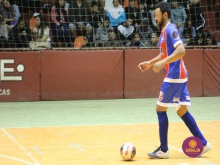 
<a style='margin-left: 5px;' class='btn btn-xs btn-social btn-facebook' href='https://www.facebook.com/sharer/sharer.php?u=https://www.boladovale.com.br/imgs/800-800-90/conteudo/fotos/1668/img6619.jpg' rel='popup' data-width='500' data-height='400'><i class='fa fa-facebook'></i>Compartilhar <span class='hidden-xs'>no Facebook</span>
</a> 
<a class='btn btn-default btn-xs' target='_blank' href='imgs/800-800-90/conteudo/fotos/1668/img6619.jpg'>
<span class='glyphicon glyphicon-cloud-download'></span> Salvar
</a> 
<span></span>