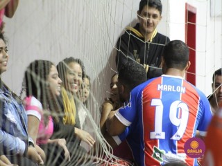 
<a style='margin-left: 5px;' class='btn btn-xs btn-social btn-facebook' href='https://www.facebook.com/sharer/sharer.php?u=https://www.boladovale.com.br/imgs/800-800-90/conteudo/fotos/1668/img6631.jpg' rel='popup' data-width='500' data-height='400'><i class='fa fa-facebook'></i>Compartilhar <span class='hidden-xs'>no Facebook</span>
</a> 
<a class='btn btn-default btn-xs' target='_blank' href='imgs/800-800-90/conteudo/fotos/1668/img6631.jpg'>
<span class='glyphicon glyphicon-cloud-download'></span> Salvar
</a> 
<span></span>