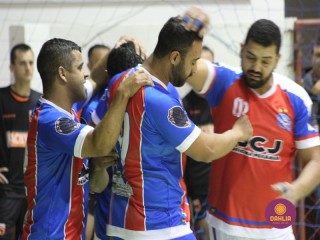 
<a style='margin-left: 5px;' class='btn btn-xs btn-social btn-facebook' href='https://www.facebook.com/sharer/sharer.php?u=https://www.boladovale.com.br/imgs/800-800-90/conteudo/fotos/1668/img6635.jpg' rel='popup' data-width='500' data-height='400'><i class='fa fa-facebook'></i>Compartilhar <span class='hidden-xs'>no Facebook</span>
</a> 
<a class='btn btn-default btn-xs' target='_blank' href='imgs/800-800-90/conteudo/fotos/1668/img6635.jpg'>
<span class='glyphicon glyphicon-cloud-download'></span> Salvar
</a> 
<span></span>